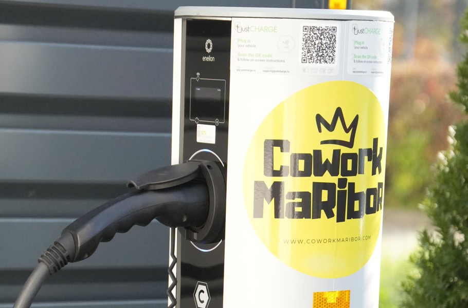 EVChargerCoworkMaribor